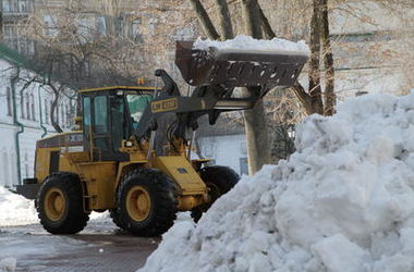 <p>В Киеве из-за снега ждут потопа</p>